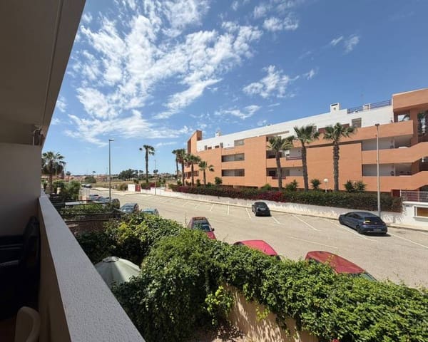 Apartamento de 2 habitaciones en Punta Prima, Orihuela en venta con piscina garaje - 255.000 € (Ref: 9860880)