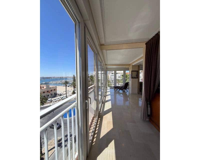 2 bedroom Apartment for rent in Torrevieja - € 1,500 (Ref: 9861034)