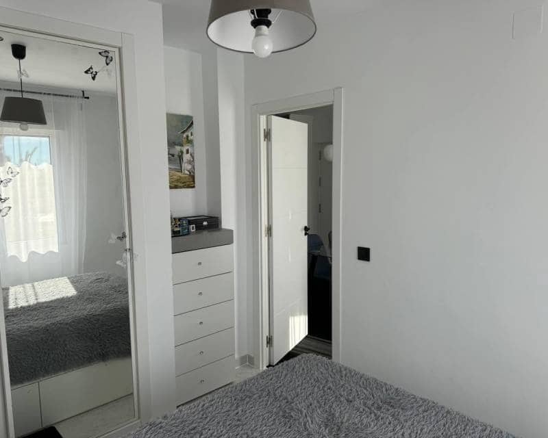 3 soveværelse Byhus til salg i Torrevieja med swimmingpool garage - € 225.000 (Ref: 9863682)