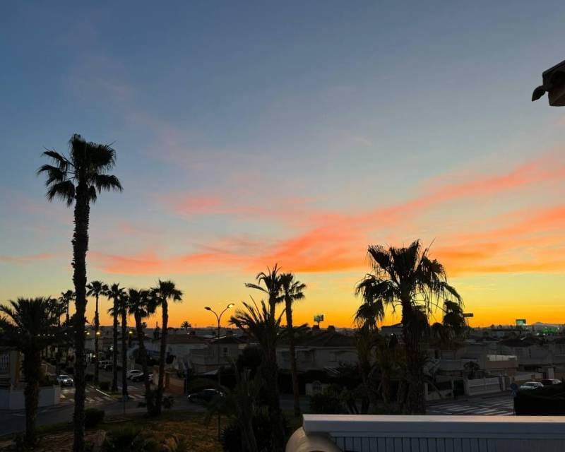 3 soveværelse Byhus til salg i Torrevieja med swimmingpool garage - € 225.000 (Ref: 9863682)