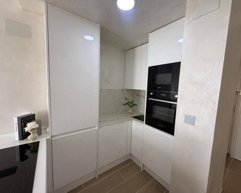 2 quarto Penthouse para venda em Torrevieja com piscina - 180 000 € (Ref: 9865965)