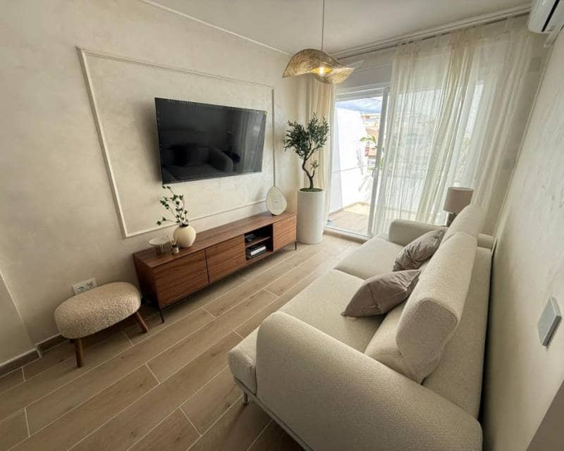 2 quarto Penthouse para venda em Torrevieja com piscina - 180 000 € (Ref: 9865965)