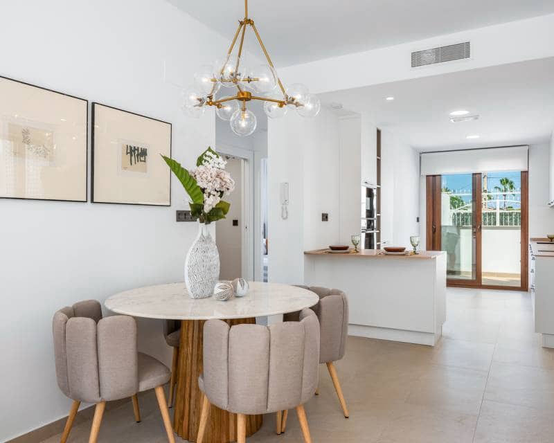 2 soverom Rekkehus til salgs i Los Balcones med svømmebasseng garasje - € 290 000 (Ref: 9866115)