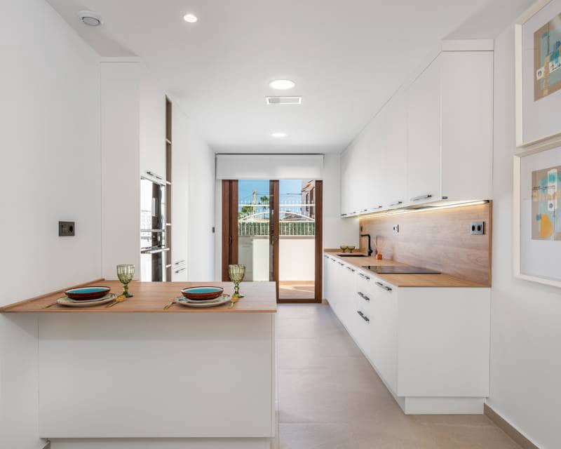 2 soverom Rekkehus til salgs i Los Balcones med svømmebasseng garasje - € 290 000 (Ref: 9866115)