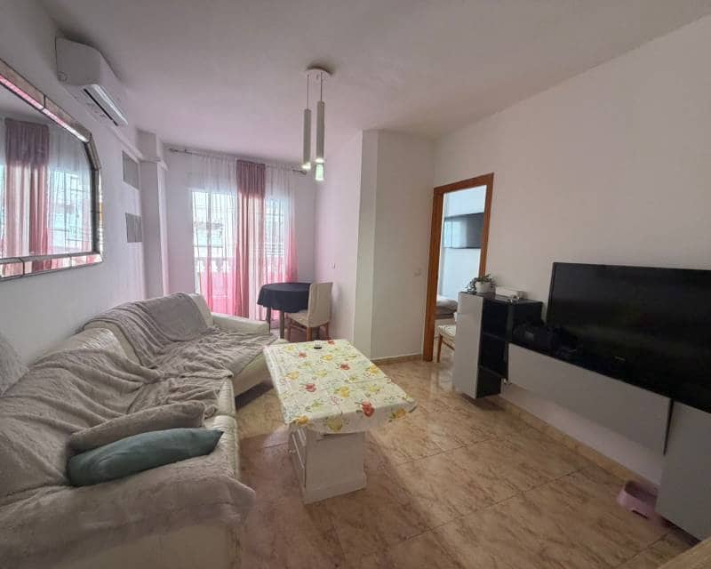 1 bedroom Apartment for rent in Torrevieja - € 700 (Ref: 9867374)