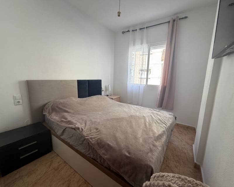 1 bedroom Apartment for rent in Torrevieja - € 700 (Ref: 9867374)