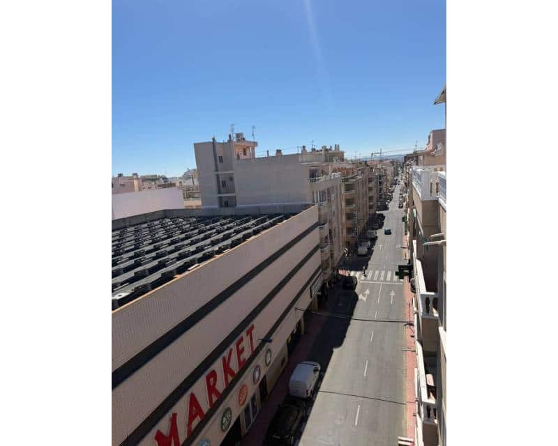 2 bedroom Apartment for rent in Torrevieja - € 850 (Ref: 9867604)