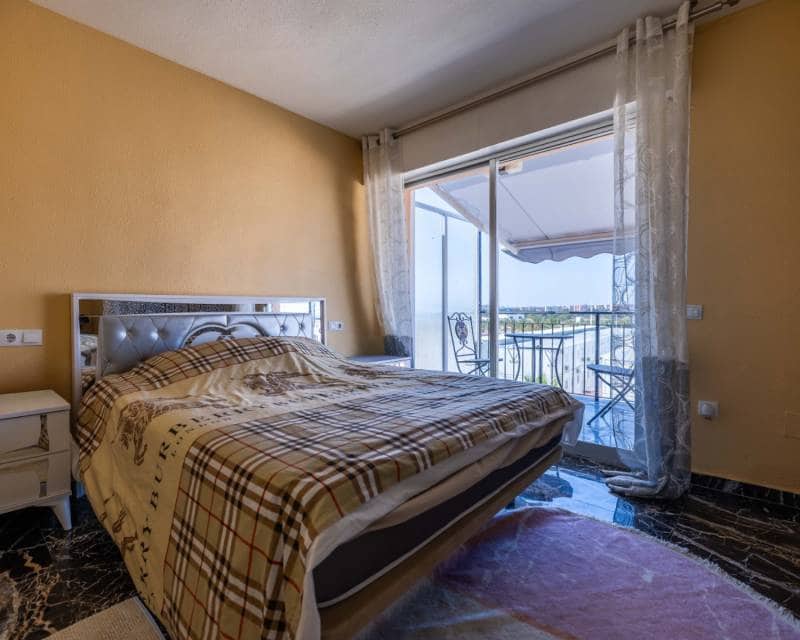 2 slaapkamer Penthouse te koop in Mar Azul met zwembad - € 165.000 (Ref: 9872443)