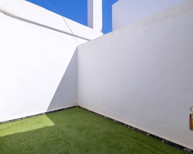 2 slaapkamer Penthouse te koop in Mar Azul met zwembad - € 165.000 (Ref: 9872443)
