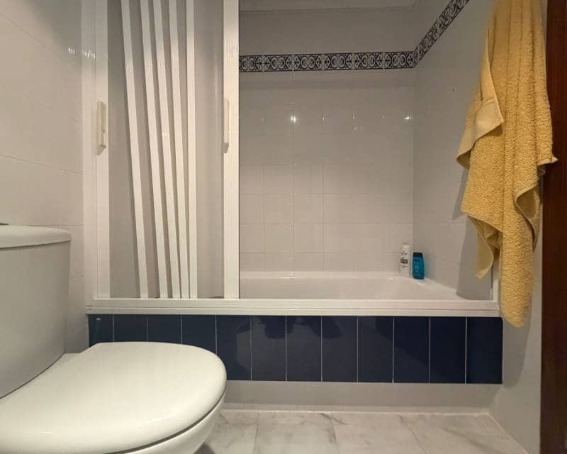 2 sypialnia Apartament na sprzedaż w Torrevieja z basenem - 325 000 € (Ref: 9879805)