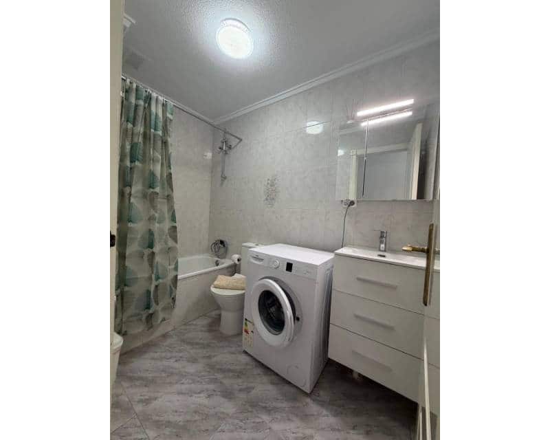 2 makuuhuone Huoneisto vuokrattavana paikassa Torrevieja - 800 € (Ref: 9880254)