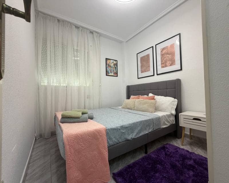 2 makuuhuone Huoneisto vuokrattavana paikassa Torrevieja - 800 € (Ref: 9880254)