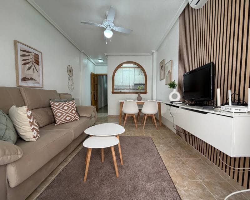 2 sypialnia Apartament do wynajęcia w Torrevieja - 750 € (Ref: 9880255)