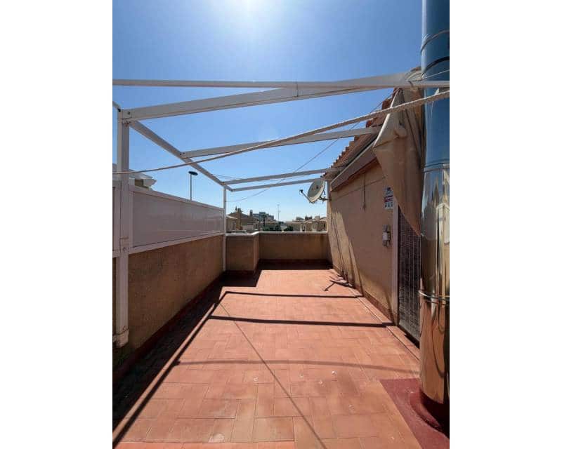 3 bedroom Terraced Villa for rent in Torrevieja - € 950 (Ref: 9882479)