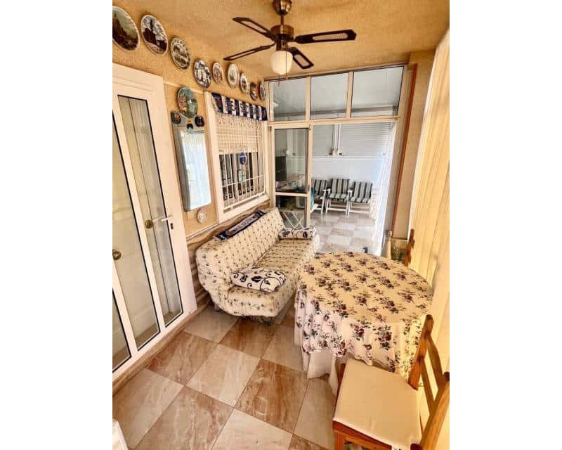 2 camera da letto Villetta a Schiera in vendita in Torrevieja con piscina garage - 225.000 € (Rif: 9889399)