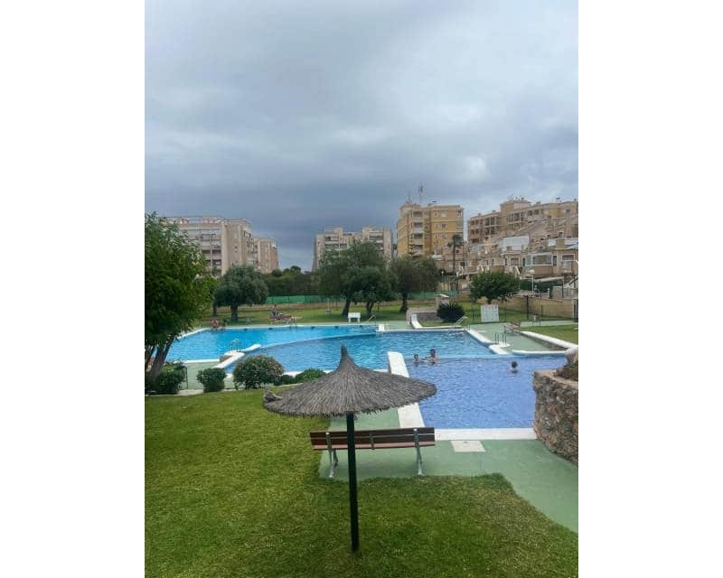 2 camera da letto Villetta a Schiera in vendita in Torrevieja con piscina garage - 225.000 € (Rif: 9889399)