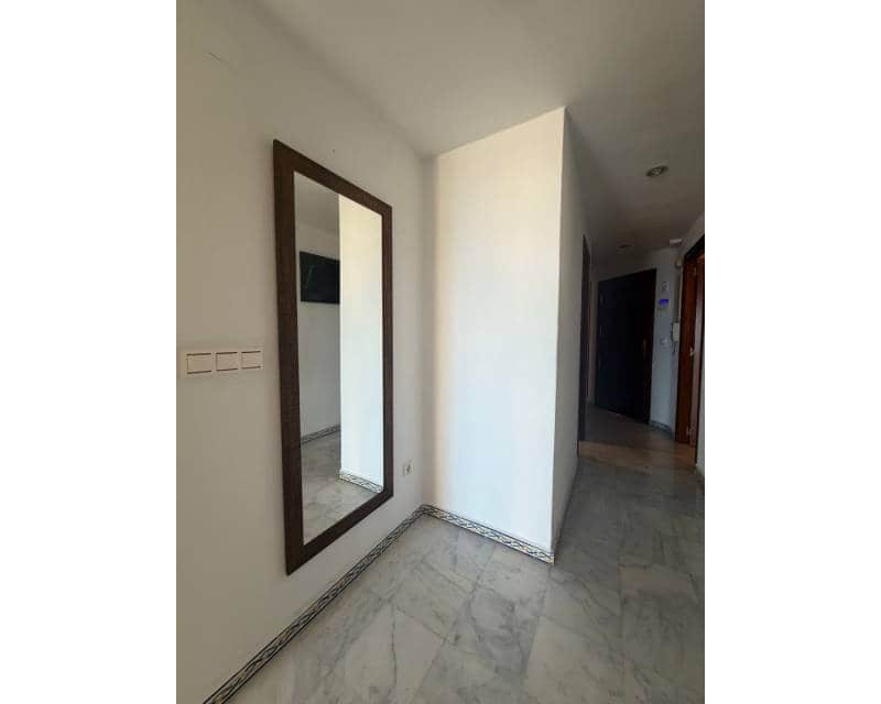 2 slaapkamer Appartement te huur in Torrevieja met zwembad - € 1.300 (Ref: 9889400)