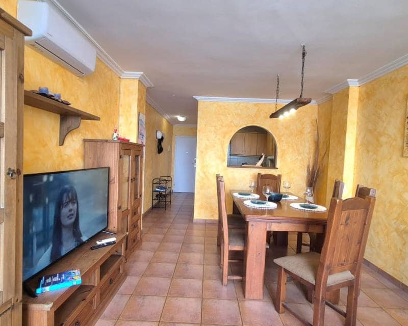 2 Zimmer Apartment zu verkaufen in Torrevieja mit Pool - 156.000 € (Ref: 9893104)