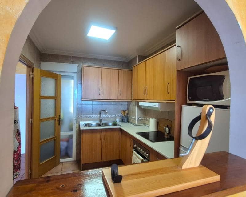 2 Zimmer Apartment zu verkaufen in Torrevieja mit Pool - 156.000 € (Ref: 9893104)