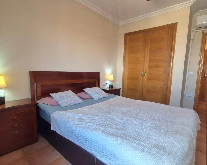 2 Zimmer Apartment zu verkaufen in Torrevieja mit Pool - 156.000 € (Ref: 9893104)