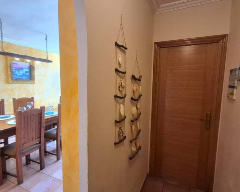 2 Zimmer Apartment zu verkaufen in Torrevieja mit Pool - 156.000 € (Ref: 9893104)