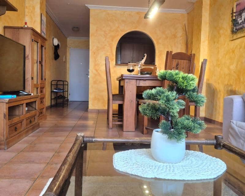 2 Zimmer Apartment zu verkaufen in Torrevieja mit Pool - 156.000 € (Ref: 9893104)