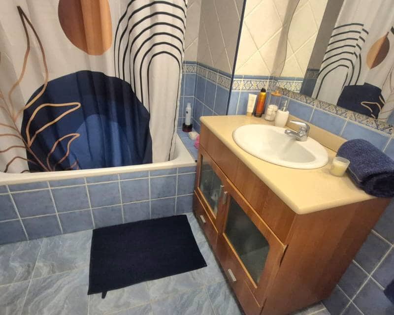 2 Zimmer Apartment zu verkaufen in Torrevieja mit Pool - 156.000 € (Ref: 9893104)