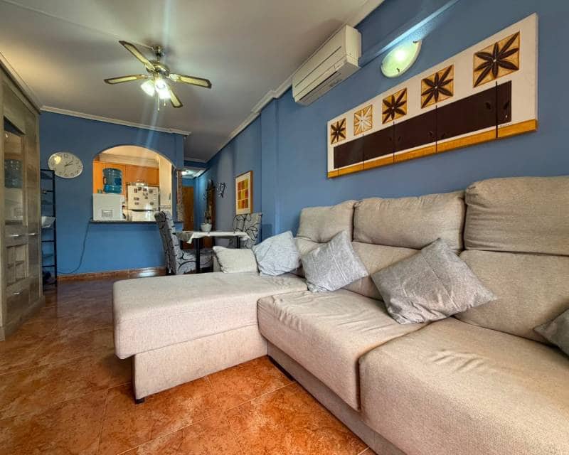 Ático de 2 habitaciones en Torrevieja en venta con piscina - 149.900 € (Ref: 9897124)