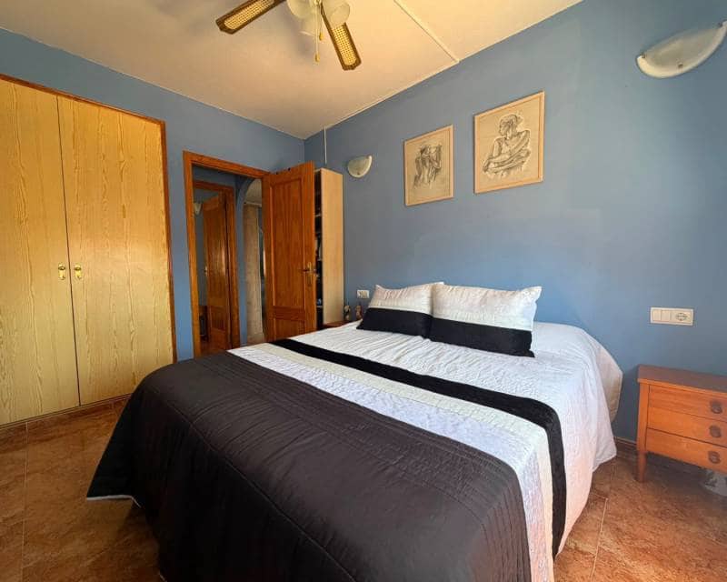 Ático de 2 habitaciones en Torrevieja en venta con piscina - 149.900 € (Ref: 9897124)
