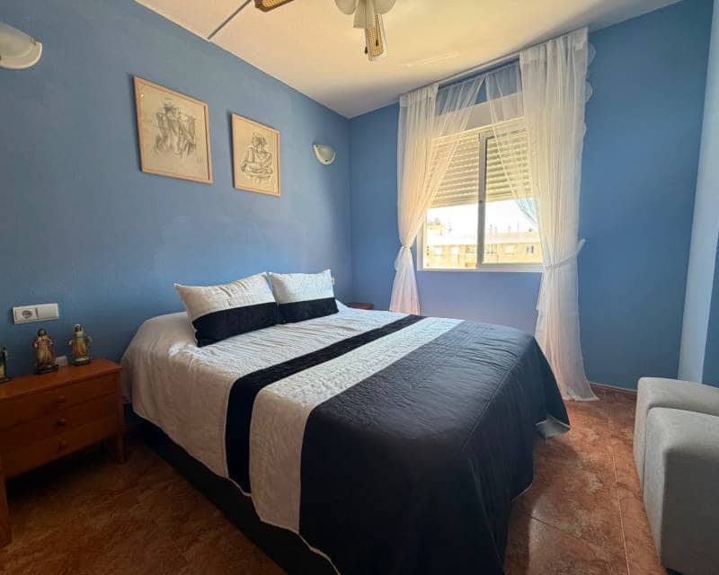 Ático de 2 habitaciones en Torrevieja en venta con piscina - 149.900 € (Ref: 9897124)