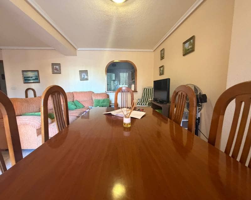 3 sovrum Lägenhet till salu i Torrevieja med pool garage - 240 000 € (Ref: 9905119)