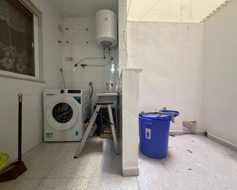 3 sovrum Lägenhet till salu i Torrevieja med pool garage - 240 000 € (Ref: 9905119)