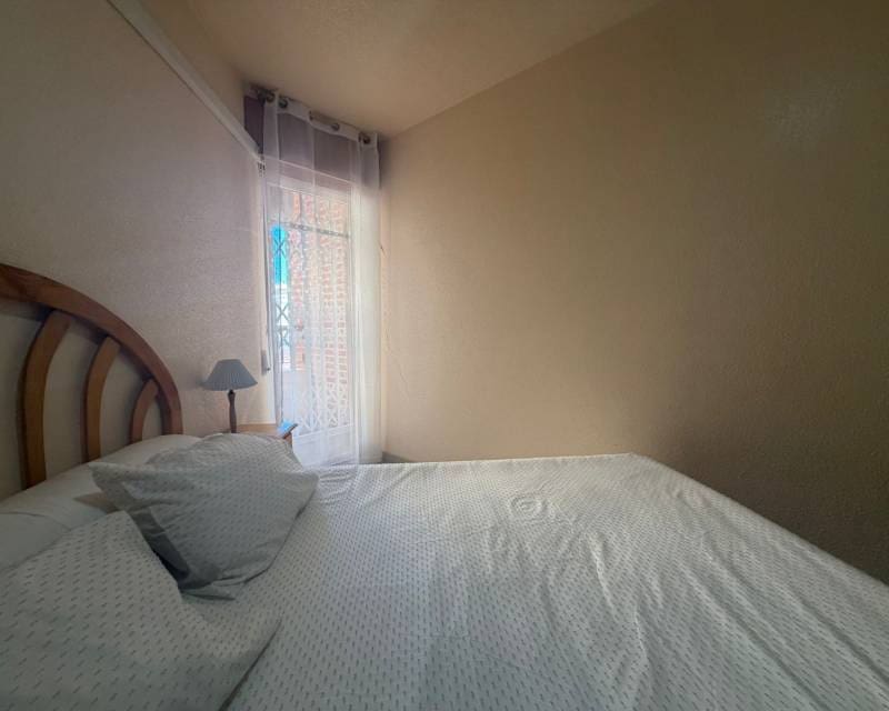 3 sovrum Lägenhet till salu i Torrevieja med pool garage - 240 000 € (Ref: 9905119)