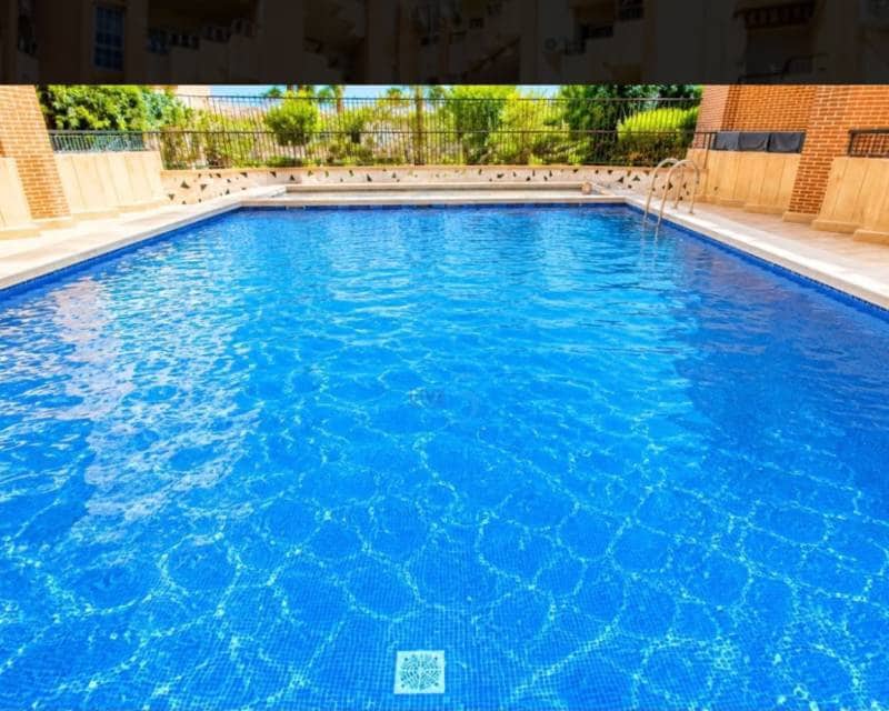 3 sovrum Lägenhet till salu i Torrevieja med pool garage - 240 000 € (Ref: 9905119)