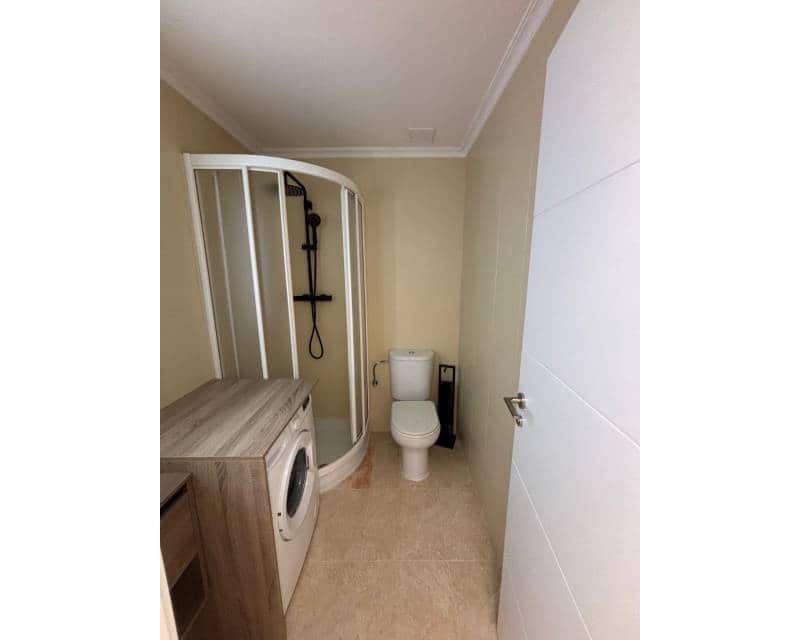 2 Zimmer Apartment zu vermieten in Torrevieja - 800 € (Ref: 9921022)