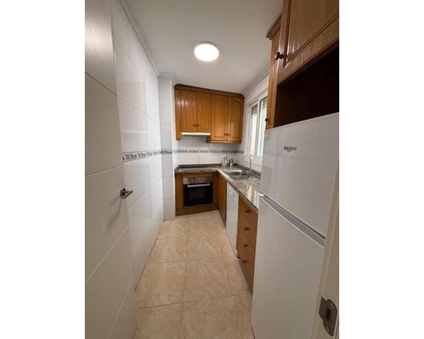 2 Zimmer Apartment zu vermieten in Puerto Deportivo, Torrevieja - 800 € (Ref: 9921022)