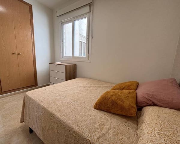 2 Zimmer Apartment zu vermieten in Puerto Deportivo, Torrevieja - 800 € (Ref: 9921022)
