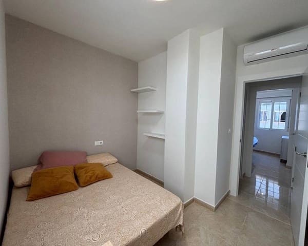 2 Zimmer Apartment zu vermieten in Puerto Deportivo, Torrevieja - 800 € (Ref: 9921022)