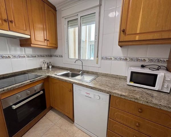 2 Zimmer Apartment zu vermieten in Puerto Deportivo, Torrevieja - 800 € (Ref: 9921022)