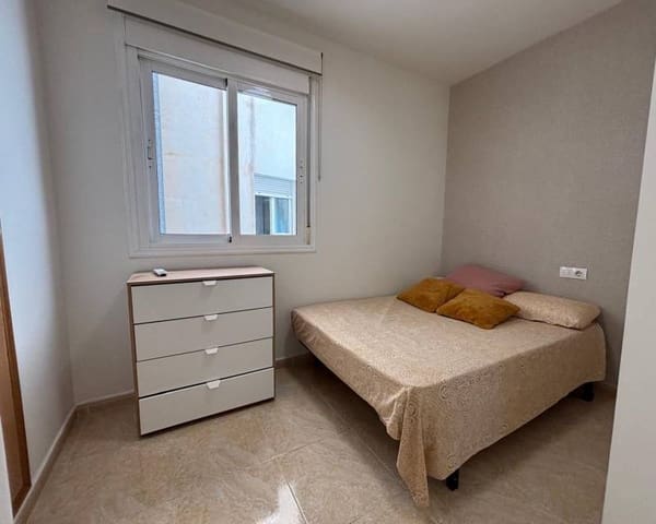 2 Zimmer Apartment zu vermieten in Puerto Deportivo, Torrevieja - 800 € (Ref: 9921022)
