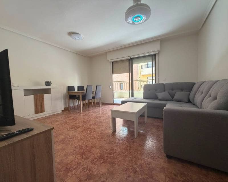 2 Zimmer Apartment zu vermieten in Torrevieja - 1.000 € (Ref: 9921114)
