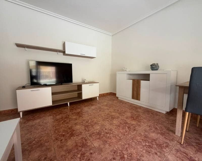 2 Zimmer Apartment zu vermieten in Torrevieja - 1.000 € (Ref: 9921114)
