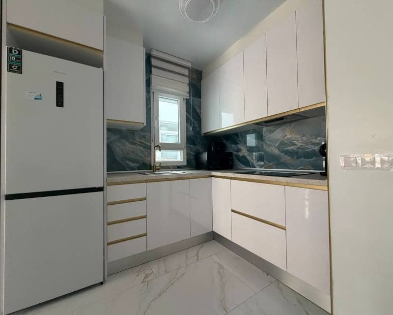 2 sovrum Lägenhet att hyra i Torrevieja - 1 300 € (Ref: 9924971)