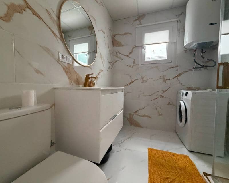 2 sovrum Lägenhet att hyra i Torrevieja - 1 300 € (Ref: 9924971)