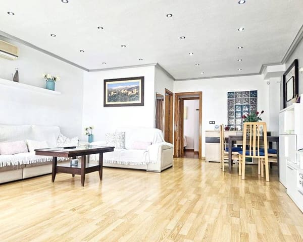 6 makuuhuone Rivitalo myytävänä paikassa Los Balcones - Los Altos, Orihuela mukana uima-altaan 
autotalli - 280 000 € (Ref: 9941655)