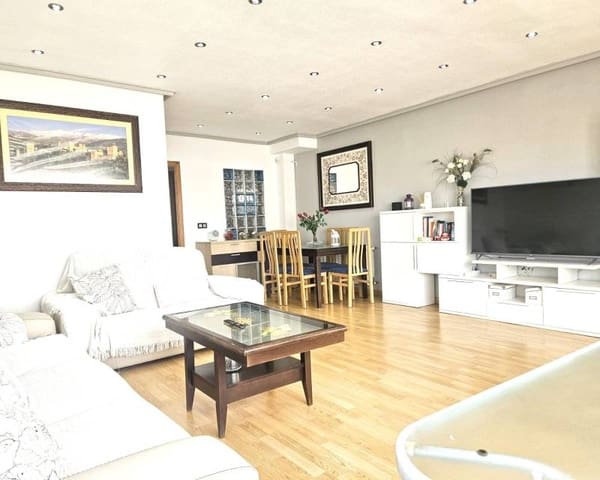 6 makuuhuone Rivitalo myytävänä paikassa Los Balcones - Los Altos, Orihuela mukana uima-altaan 
autotalli - 280 000 € (Ref: 9941655)