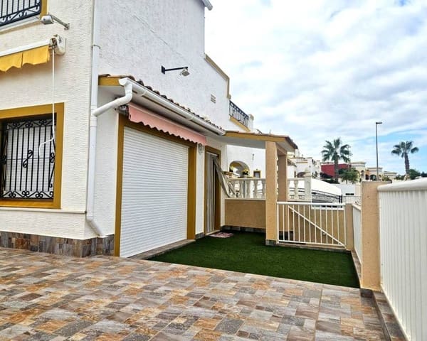 6 makuuhuone Rivitalo myytävänä paikassa Los Balcones - Los Altos, Orihuela mukana uima-altaan 
autotalli - 280 000 € (Ref: 9941655)