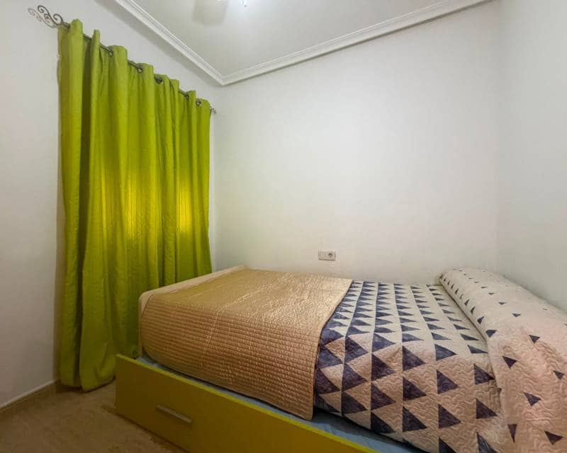 2 quarto Apartamento para arrendar em Torrevieja - 850 € (Ref: 9955493)