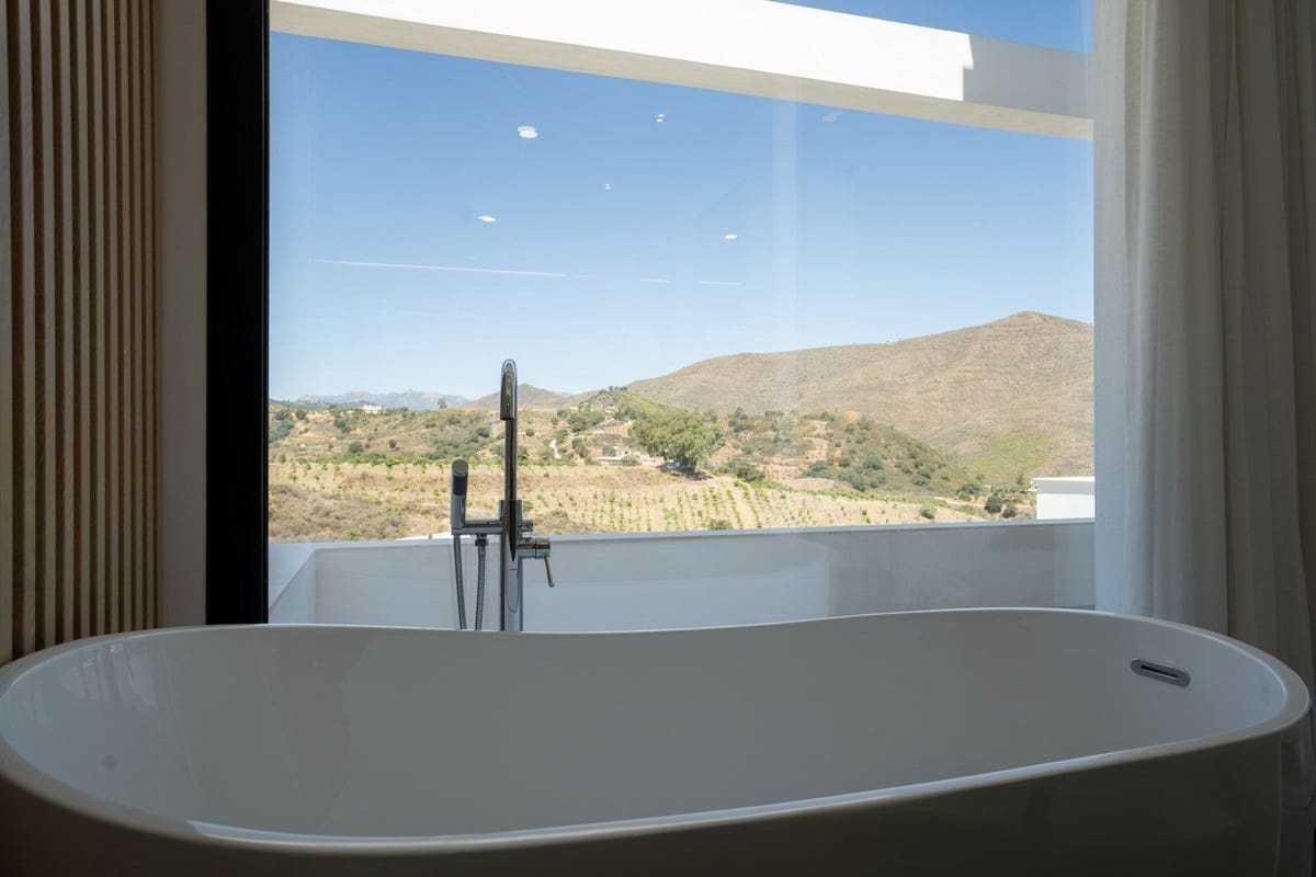 3 sovrum Villa till salu i La Cala de Mijas med pool garage - 800 000 € (Ref: 5635685)