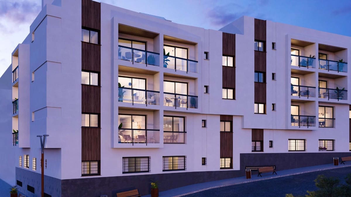 Apartamento de 2 habitaciones en Estepona en venta con piscina garaje - 549.000 € (Ref: 6240831)